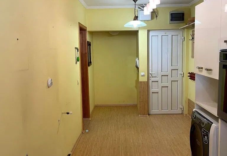 Ag. EUROPA vinde ap. 4 cam. in Carei, renovat, decomandat, la parter. - Poză 2