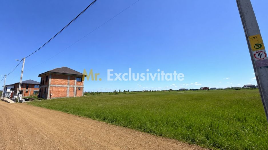 Teren de vânzare în Comuna Bradu -central– Strada Frații Preda! - Poză 4