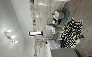 Vilă de vânzare, construită în 2017, în zonă liniștită la periferia orașului Pașcani, la 2-3 minute de centru cu mașina - Poză 1