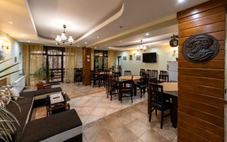 Pensiune Sinaia Langa Castelul Peles | Investitie sigura. - Poză 4