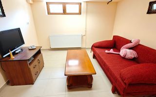 Casa spatioasa. Pretabil si pt. clinica, invatamant, camin varstnici. - Poză 37