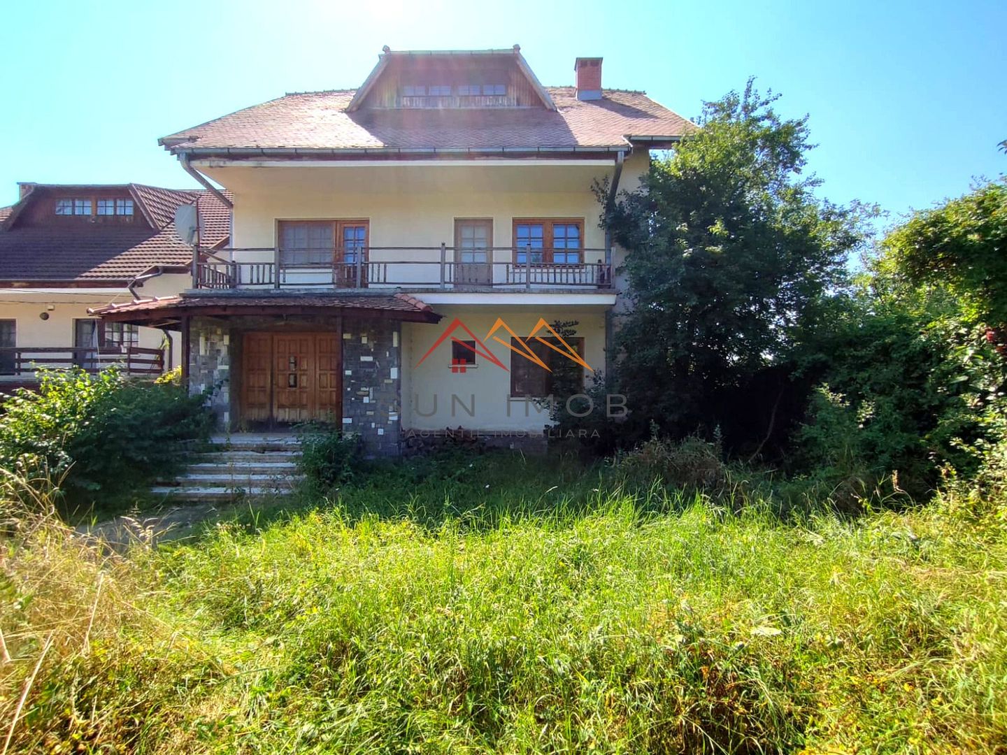 VILĂ DE VÂNZARE | CORNU DE JOS | 2.392 MP TEREN | PISCINĂ | 250.000 - Poză 1