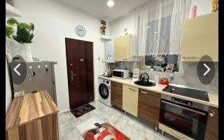 BRASADAS vinde ap 2 cam 40 mp. in zona CENTRALA la etajul 1. - Poză 1