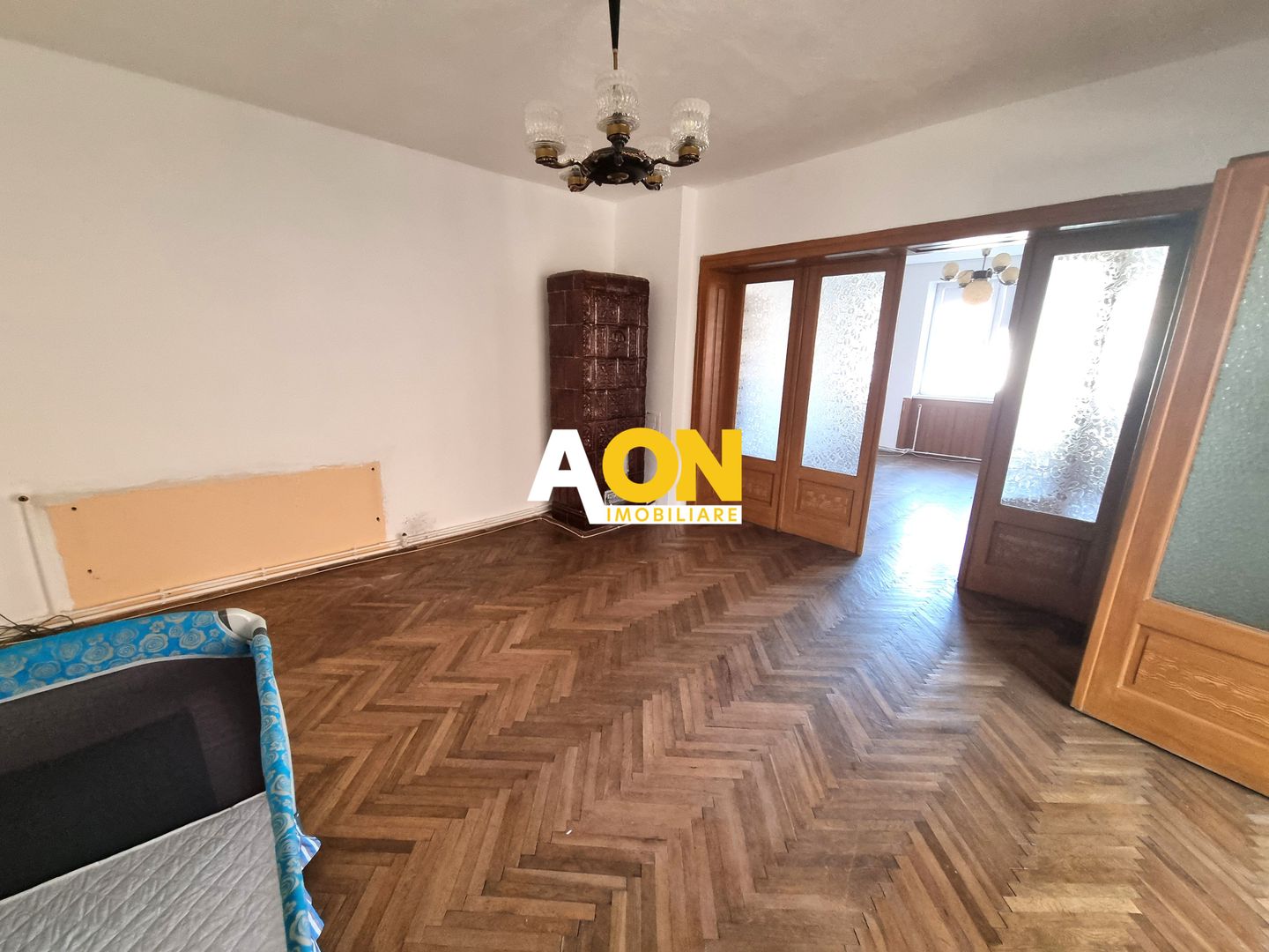 De vanzare casa 5 camere, 1092mp teren, Vintu de Jos - Poză 4
