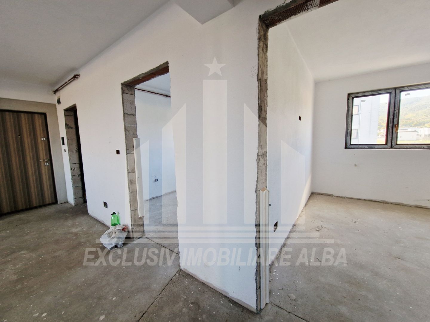 Apartament cu 3 camere, bloc nou, Cetate - Micesti - Poză 3