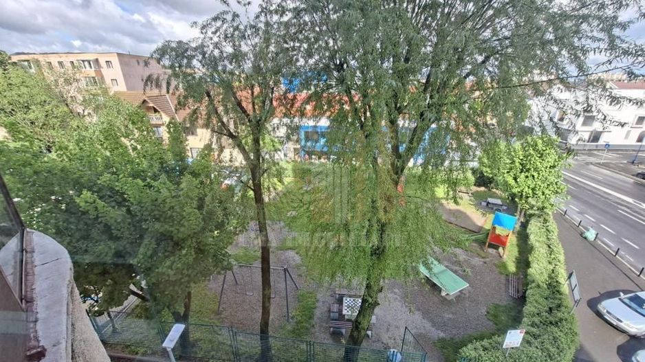 Apartament 2 camere decomandat Faget Brasov - Poză 13