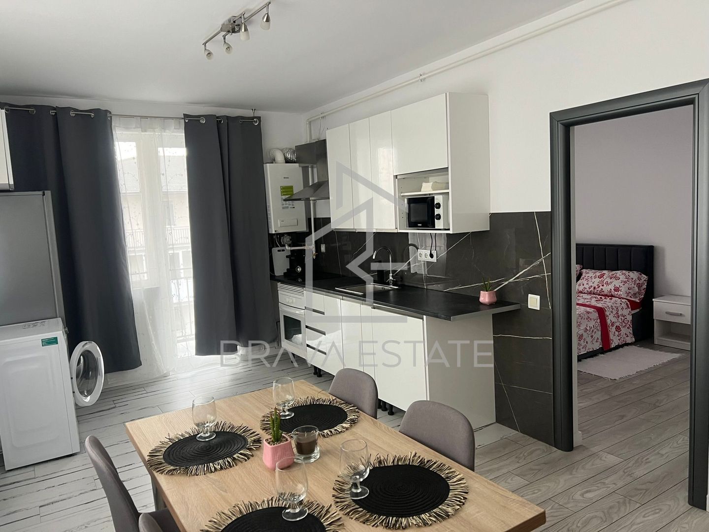 Apartament 2 camere, 42mp, parcare, terasa, balcon, lift, zona Terra - Poză 4