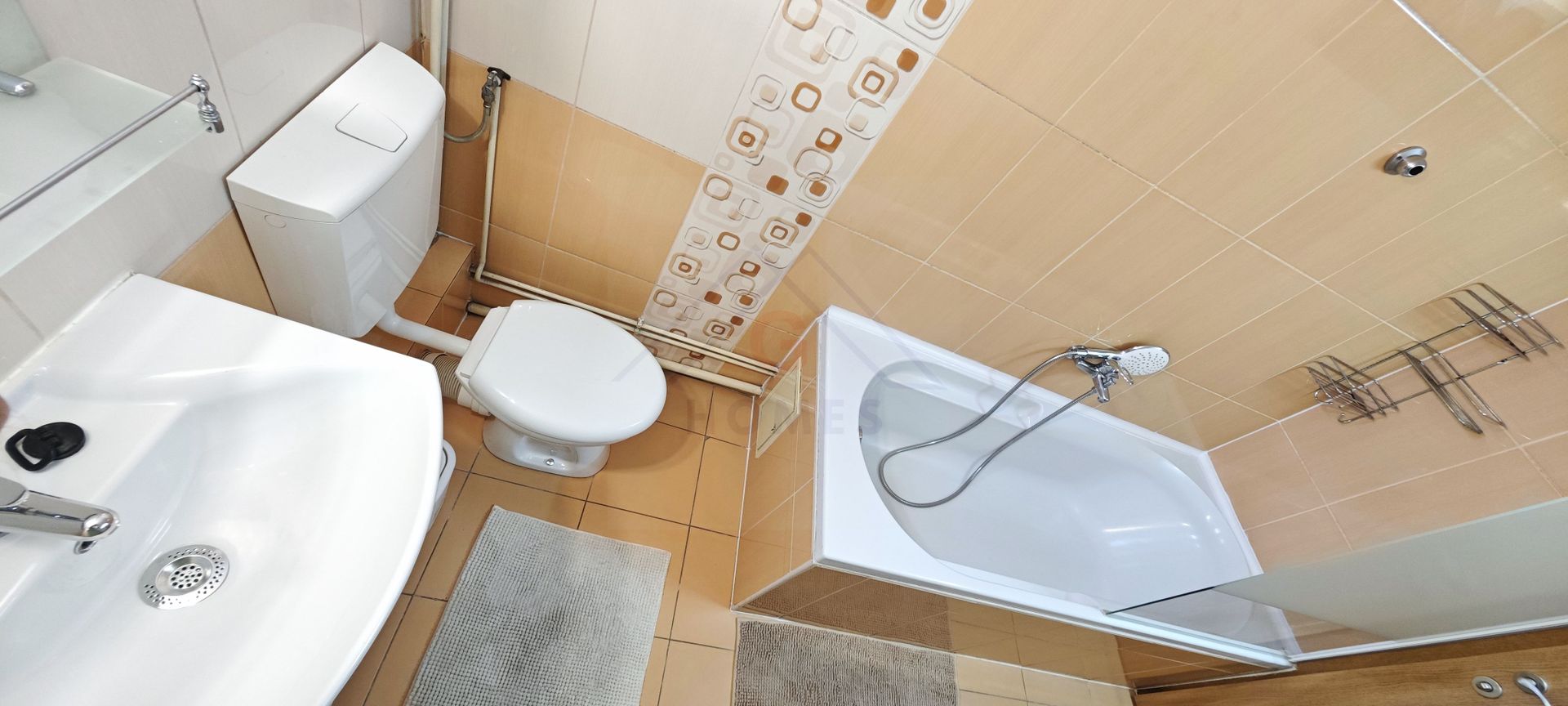 Apartament la casa,  aproape de 700! - Poză 4