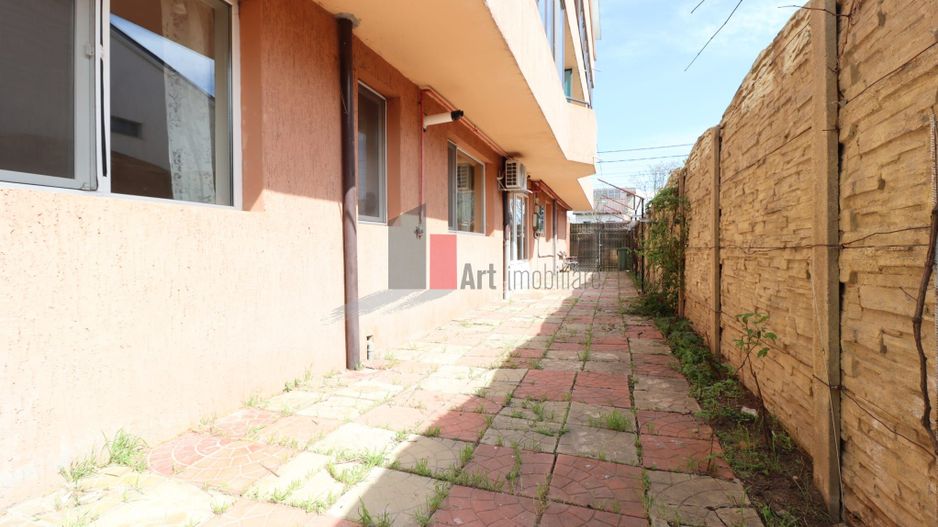 Apartamentul "QETO", bloc cu curte interioara, LIBER - Poză 26
