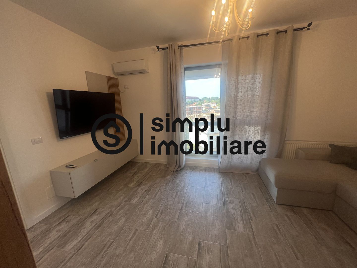 Garsoniera transformata in 2 Camere LUX Zona Stadionului Ion Oblemenco - Poză 4