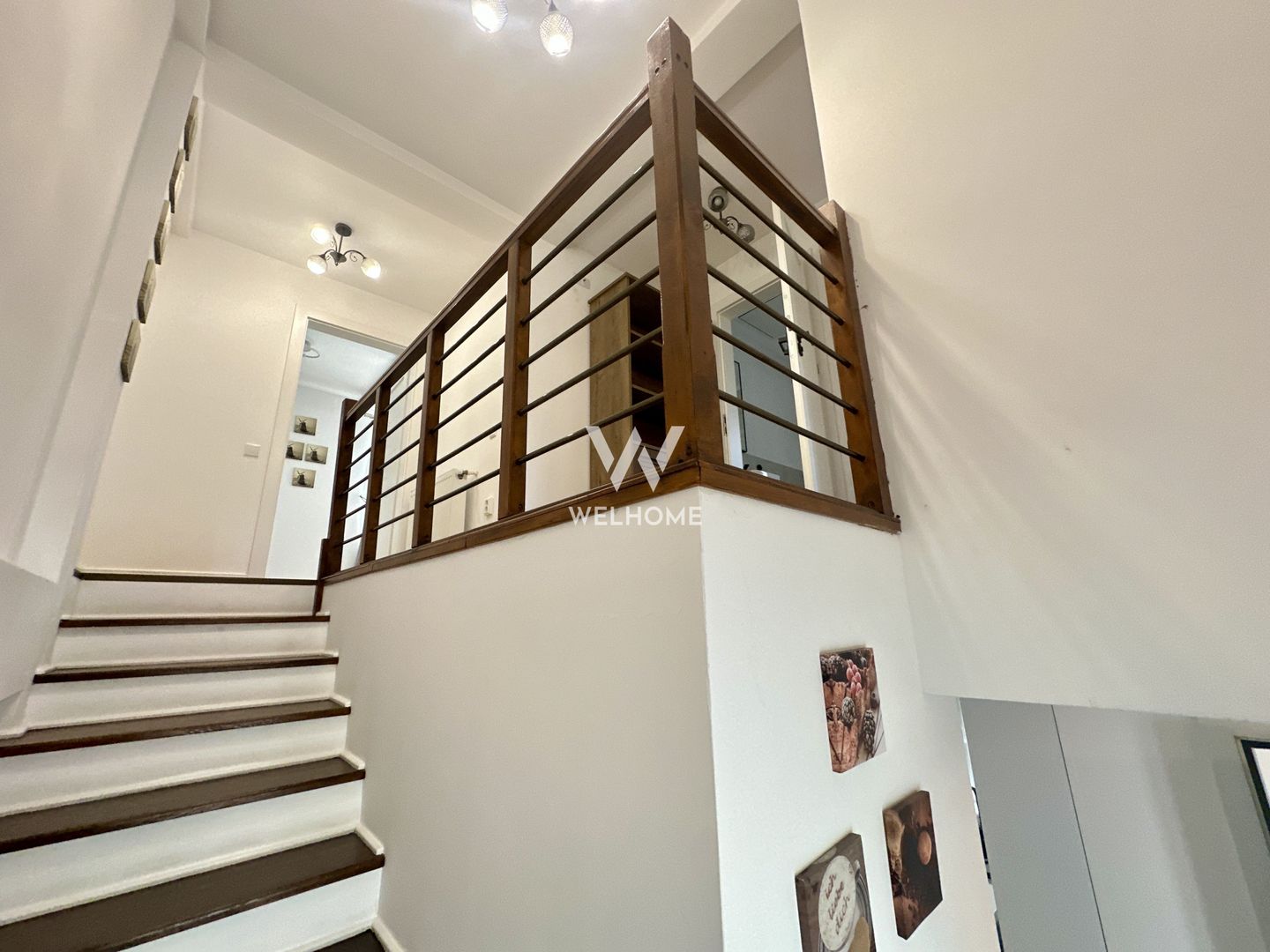 Casa la cheie, curte individuala, jaluzele electrice, aer conditionat - Poză 12