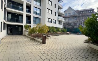 Apartament cu 3 camere de vânzare în zona Centrală - Poză 20