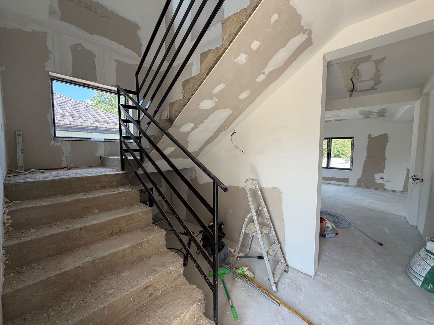 CASA INDIVIDUALA - 5 CAMERE, INCALZIRE PARDOSEALA , TEREN 420 COMIS 0% - Poză 12