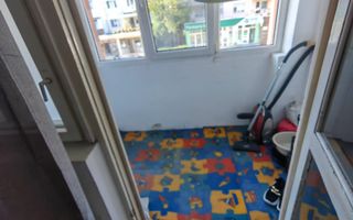 Apartament 3 Camere, Decomandat, Zona Cetate, Etaj 1 - Poză 16