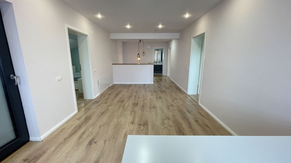 Casa spatioasa,amenajata in zona Lipovei - Poză 15