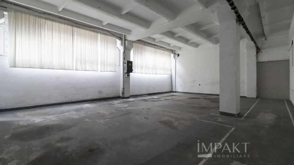 Hala de 250 mp la inchiriat open-space zona Piata 1 Mai - Poză 2