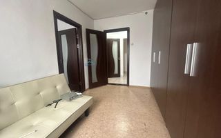 De vanzare Apartament 3 camere zona de jos - Poză 9