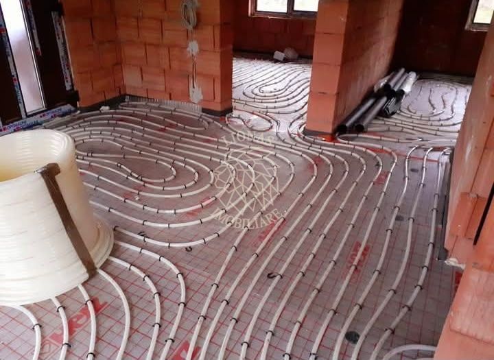 Casa la rosu 3 cameren 56 mp-teren 500 mp-Livezile - Poză 2