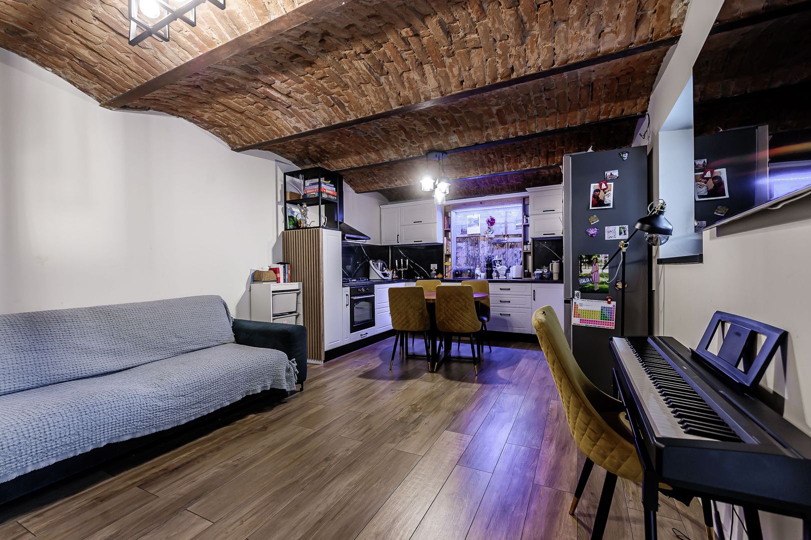Apartament tip casa, cu gradina proprie, in zona centrala a Aradului - Poză 11