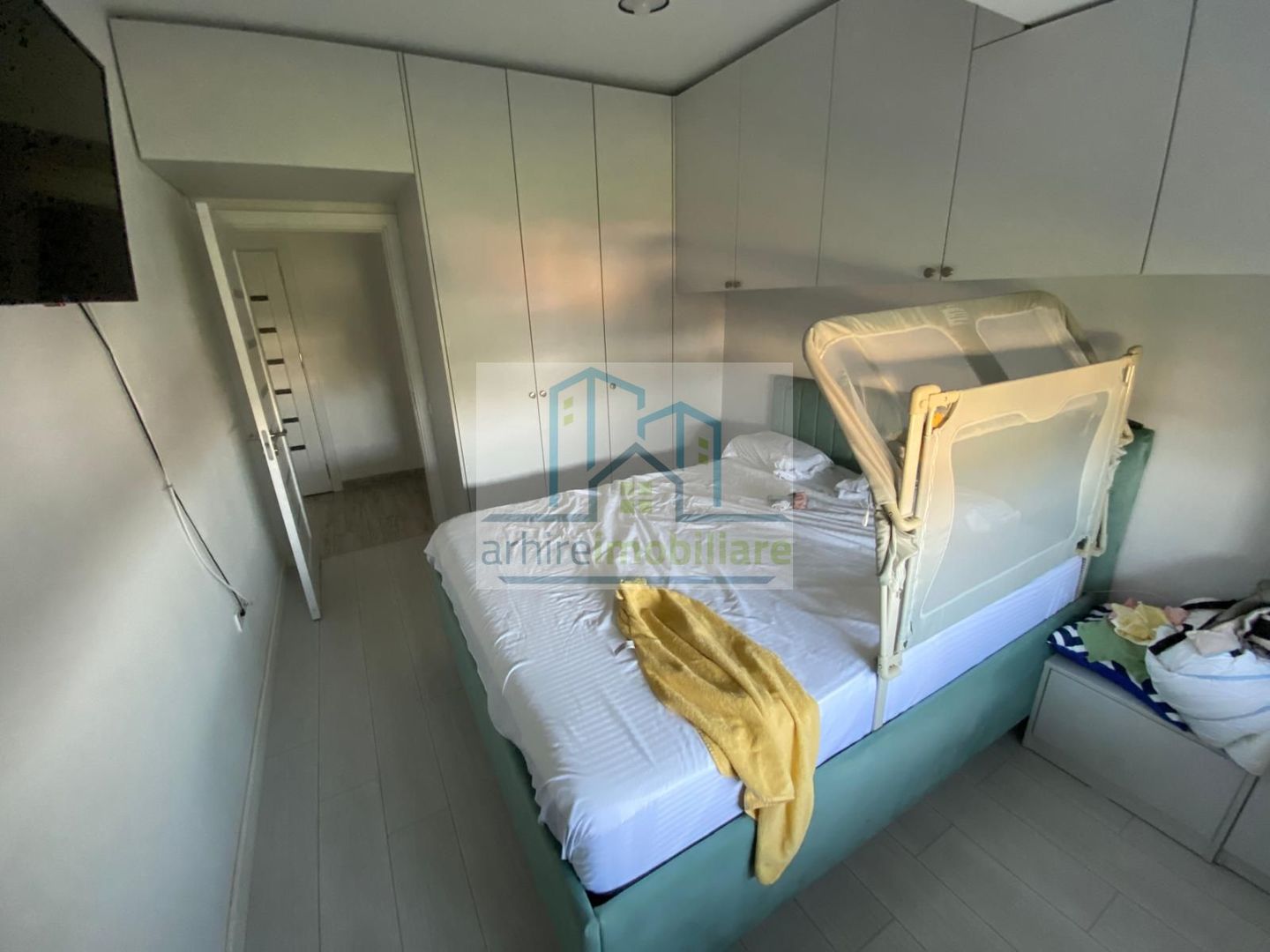 Apartament 3 camere decomandat zona Trapezului - Poză 4