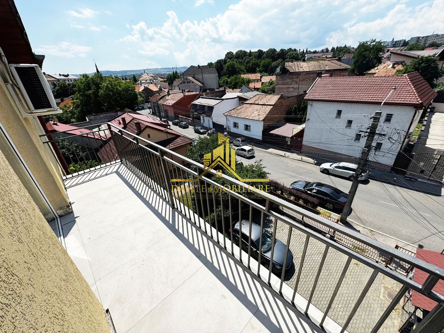 2 camere, decomandat, bloc nou, balcon, parcare, Centru, Fericirii - Poză 1