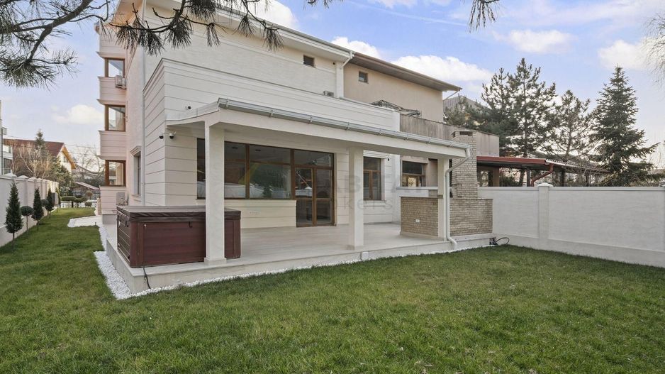 Vilă de lux  | Pipera – 7 camere, 5 băi, 4 terase | 1.500.000 EUR - Poză 10