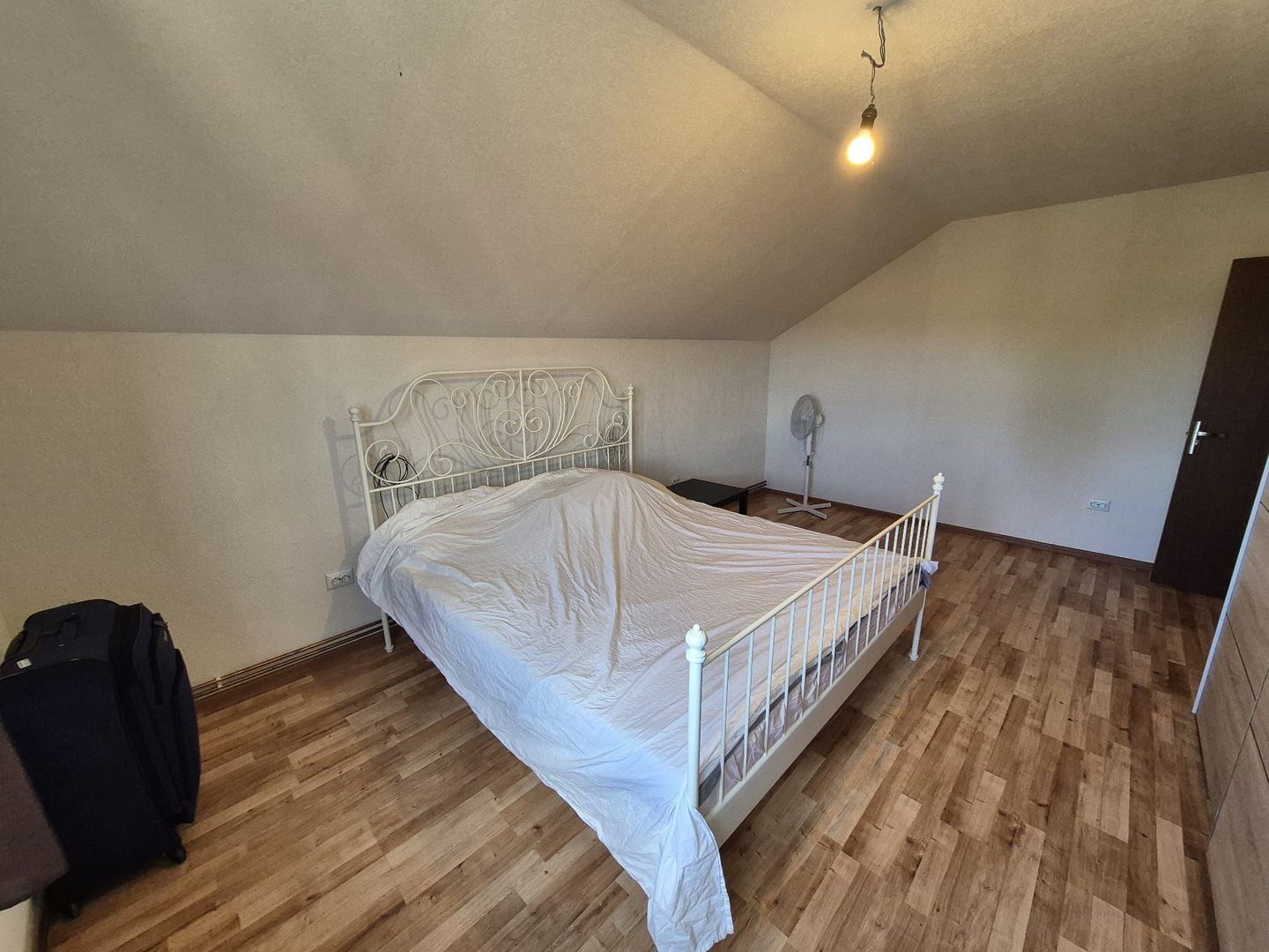 Vila Cornu-Prahova complet mobilata/utilata '' 350 mp + teren 500 mp'' - Poză 14