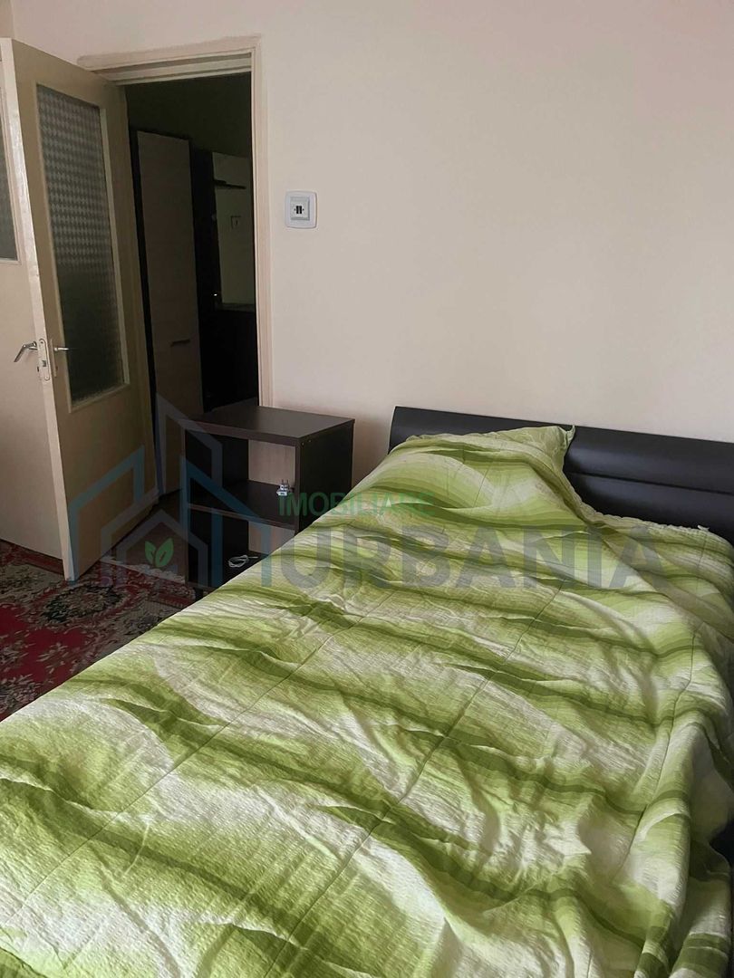 Inchiriez apartament 2 camere, zona Tatarasi - Vasile Lupu, bl. G2 - Poză 2