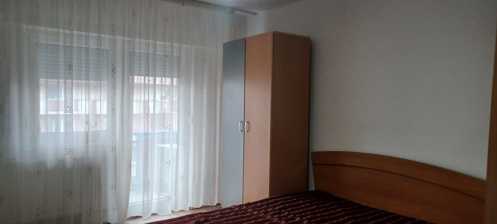 Ag EUROPA vinde ap 2 cam DECOMANDATE 56mp în Carpați 2 la Etajul 4. - Poză 3