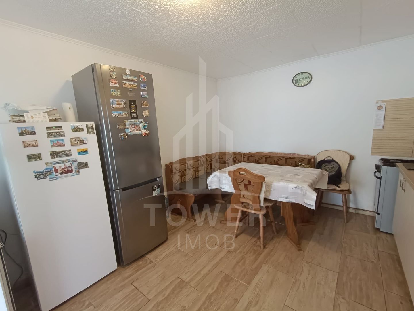 Casă de vânzare în satul Roșia cu vedere panoramică spre Munții Făgăras - Poză 4