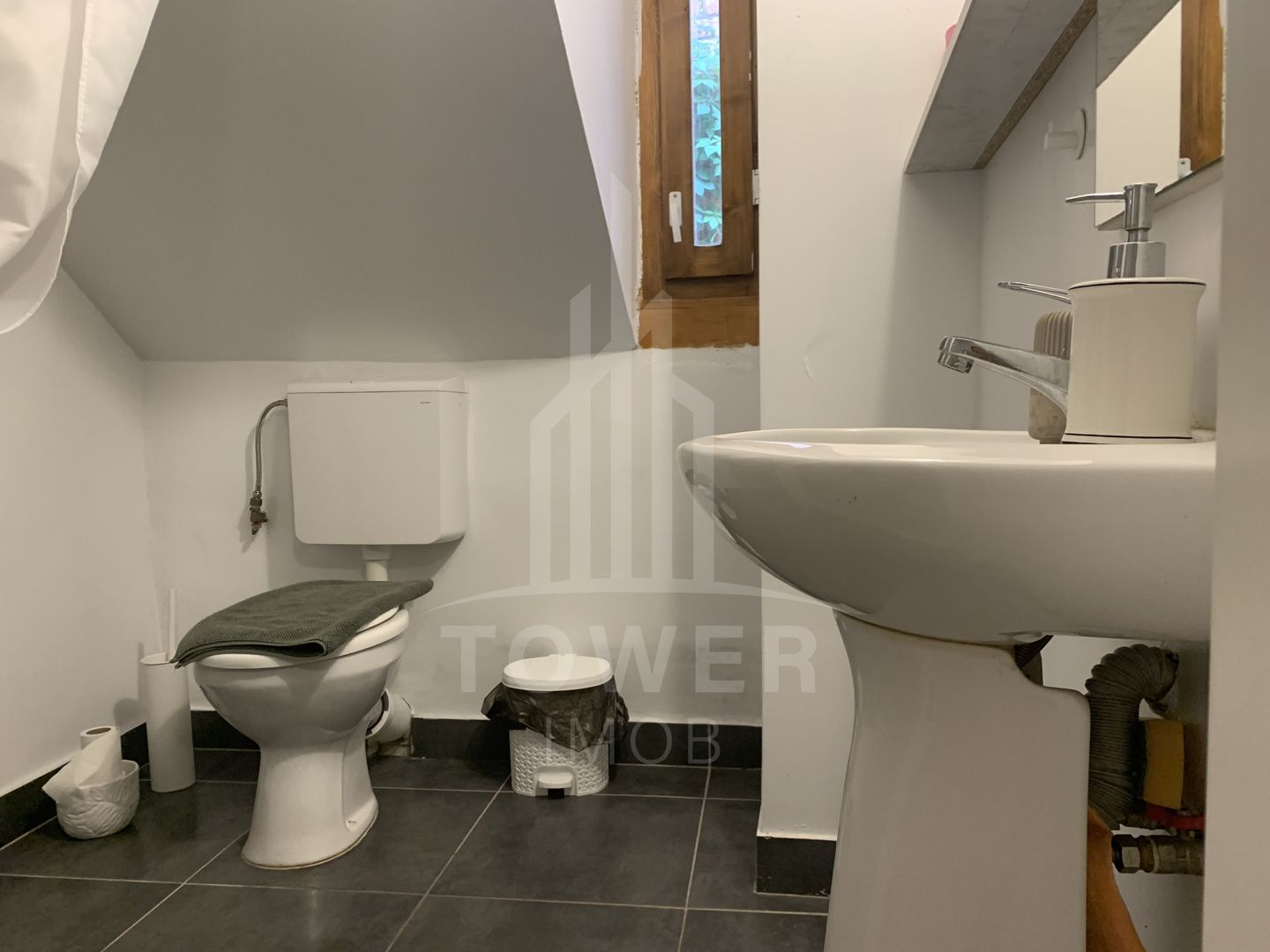 Casa single, cu 3 apartamente si garsoniera , regim hotelier-zona ultracentrala - Poză 6