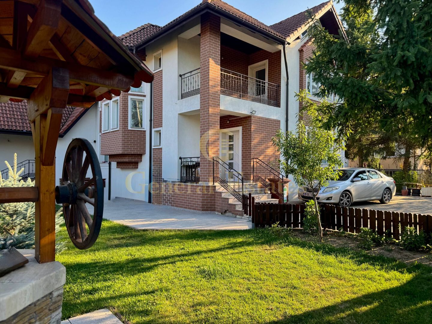 Vânzare Casă  D+P+E - 230 m.p. - Bucium - Poză 4