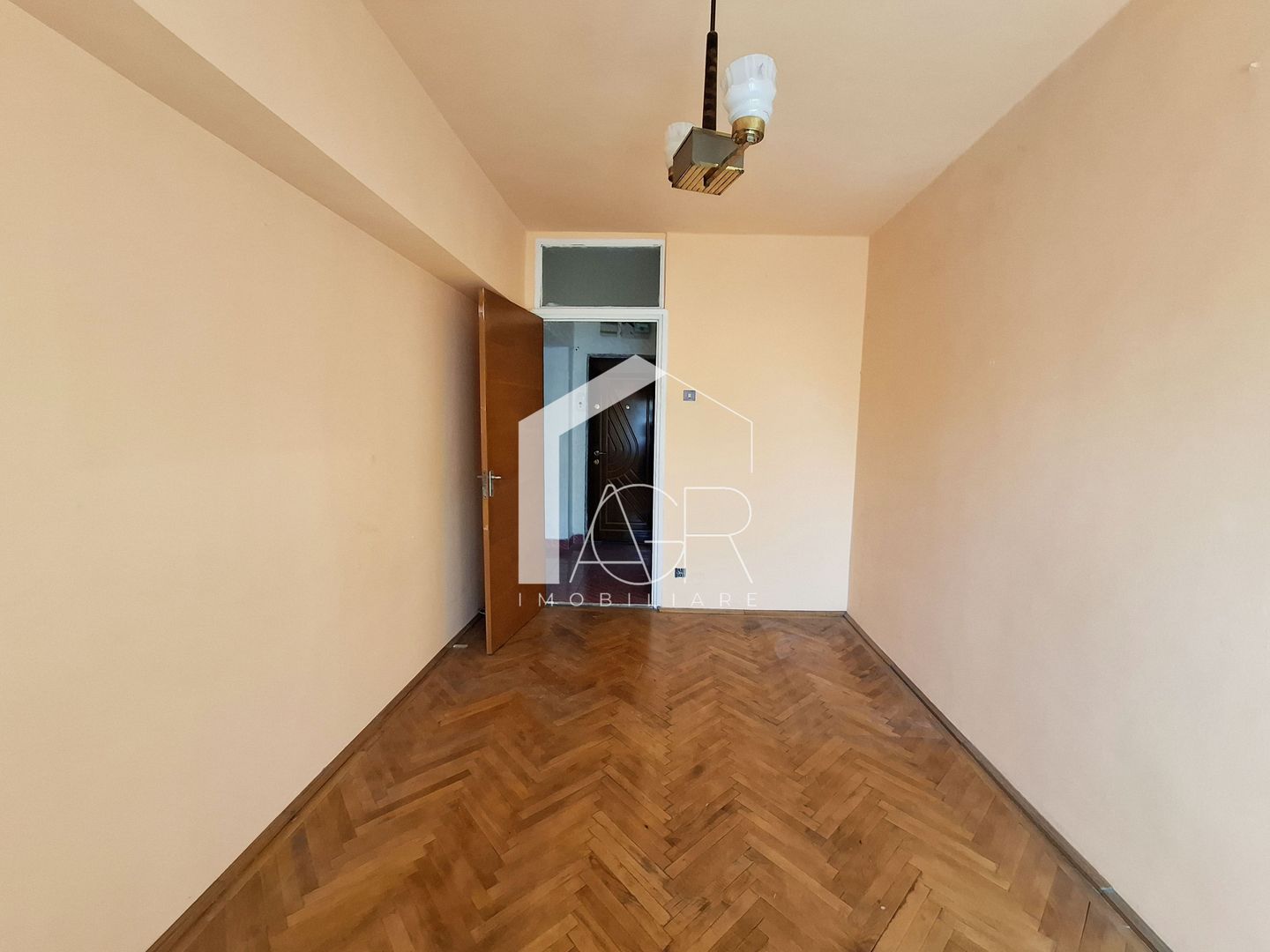 Apartament cu 3 camere, decomandat, Piata Mihai Viteazu - Poză 8