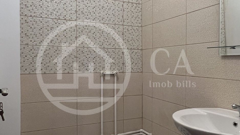 Apartament la casa cu 3 camere de vanzare Ultracentral Oradea - Poză 3