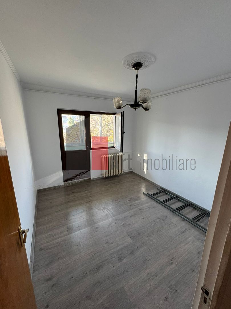 De vânzare – Apartament 3 camere, Sector 4 - Poză 6
