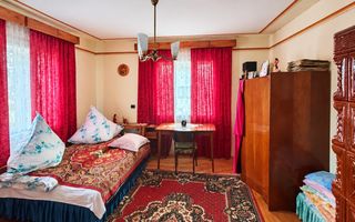 Vilă 5 camere | 200 mp utili | Teren 4.361 mp | Demisol + Mansardă - Poză 5