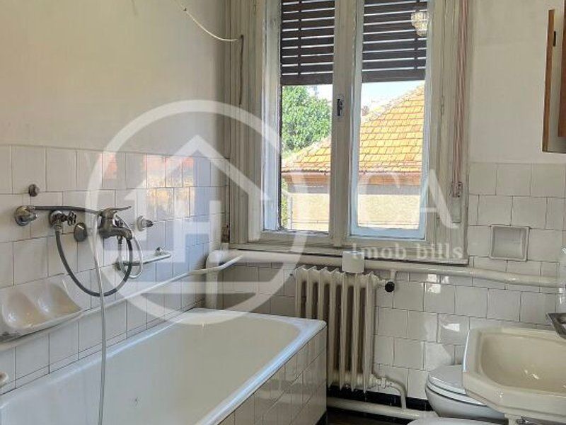 Apartament cu 3 camere de vanzare zona Muzeul Tarii Crisurilor Oradea - Poză 7