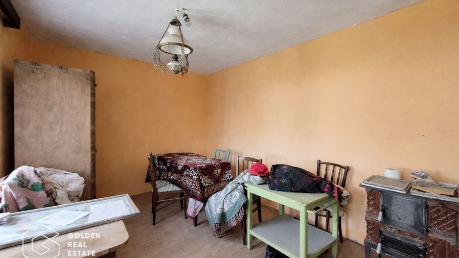 Casa cu doua corpuri de cladire, localitatea Chesint - Poză 6