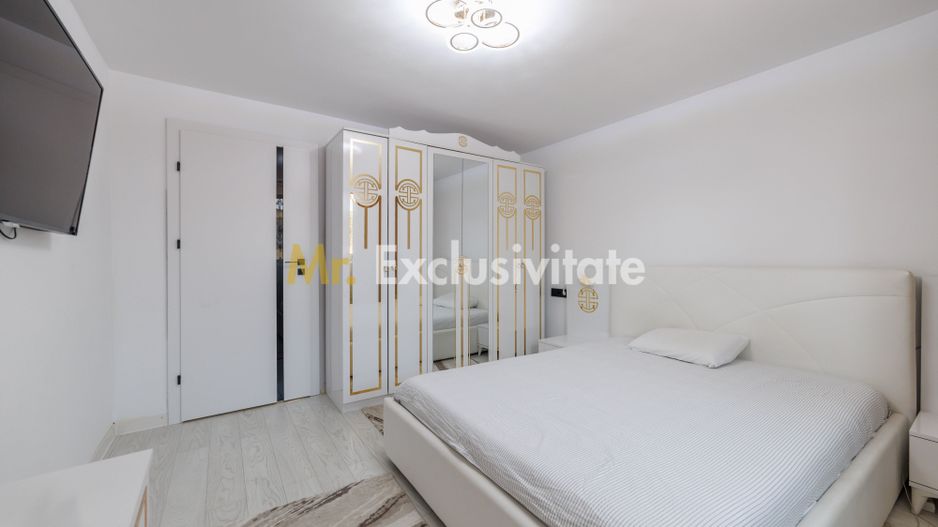 Proprietate cu 2 case si curte in Oarja, AG - Poză 6