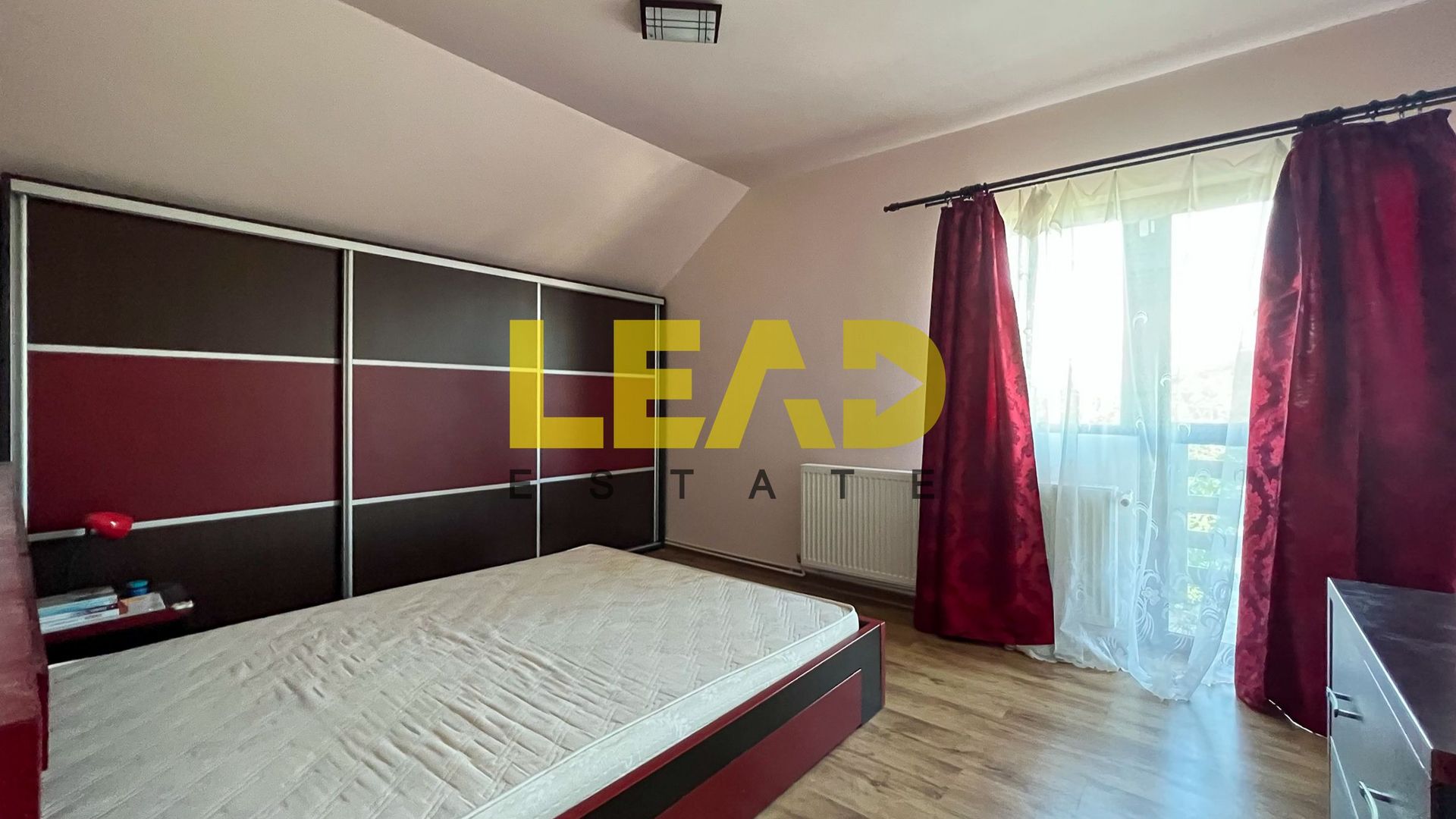 Vila deosebita situata in cartier Izvor! - Poză 14