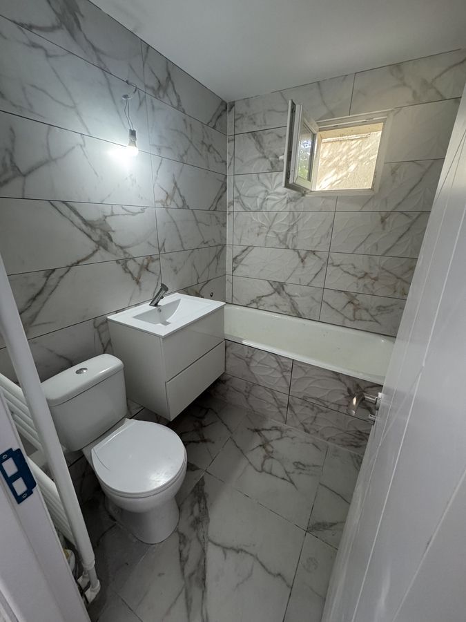 Vanzare Apartament 2 Camere Calea  Vitan intersectia Mihai Bravu - Poză 7
