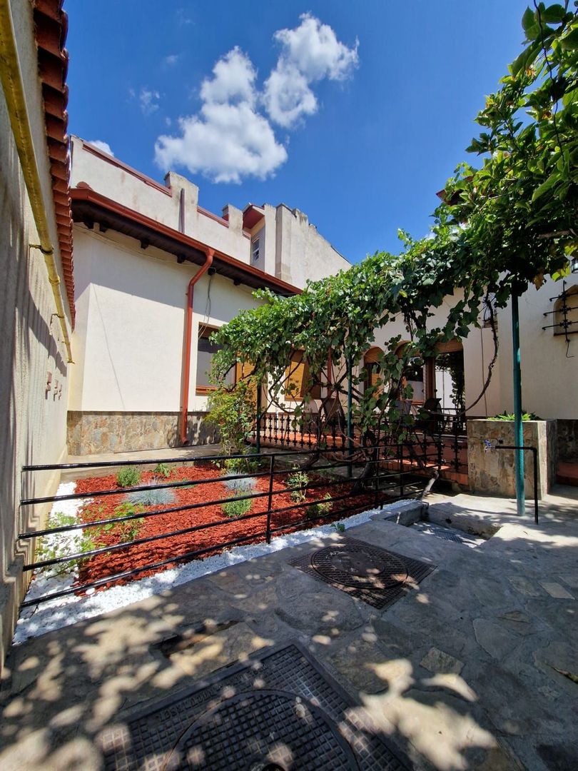 Vila 4 camere pretabila firma - Poză 13