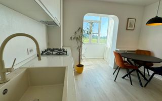 Apartament 3 camere decomandat Podu Ros  Piata Nicolina - Poză 6