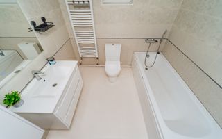 Casă în Vatra - strada centrală Linella - Poză 12