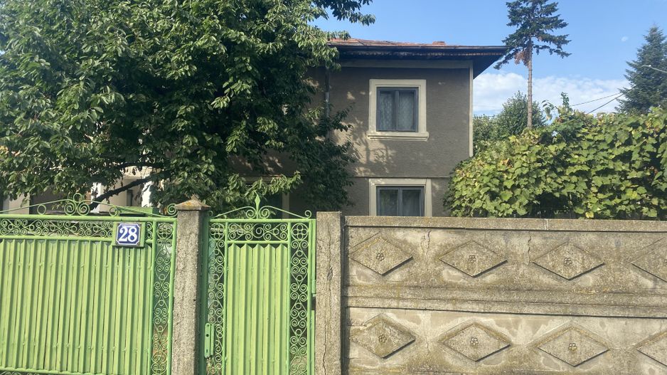Vanzare casa cu 6 camere in Targoviste - vizavi de Colegiul Carabella - Poză 28