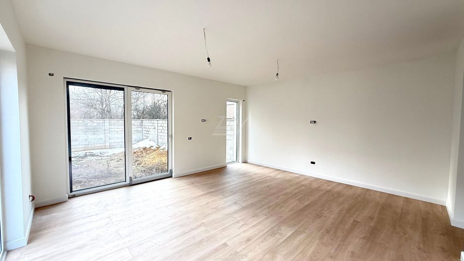 Comision 0! Pozitie excelenta. 3 dormitoare. Zid dublu. - Poză 1