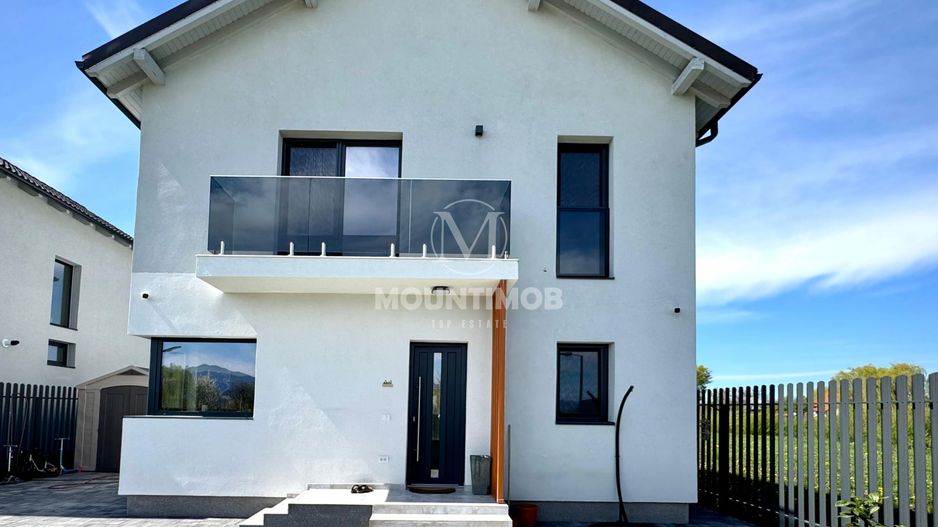 Casa moderna,4 camere, pompă de căldură si panouri fotovoltaice - Poză 3