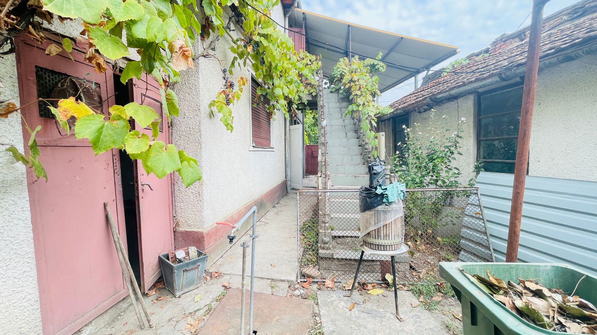 Casa spatioasa cu teren 739 mp in zona Mehala - Poză 13