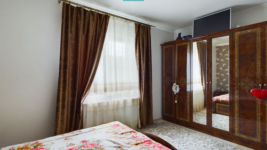 Casă cu 5 camere în Nădlac - Poză 8