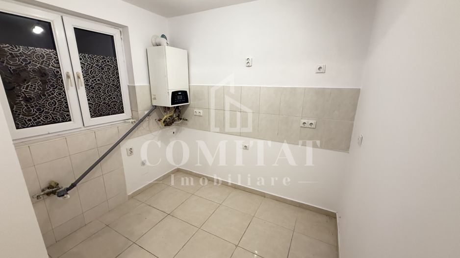 Casa înșiruită cu 4 camere | Parcare | Zona străzii A. Iancu Floresti - Poză 3
